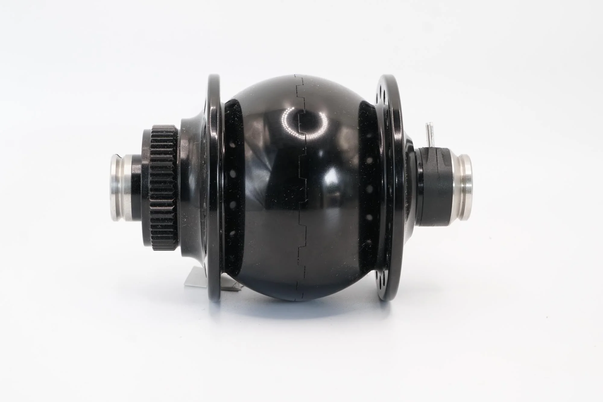 Front Dynamo Hub | SON 28 CL | Disc Brake | 28 Hole | Black