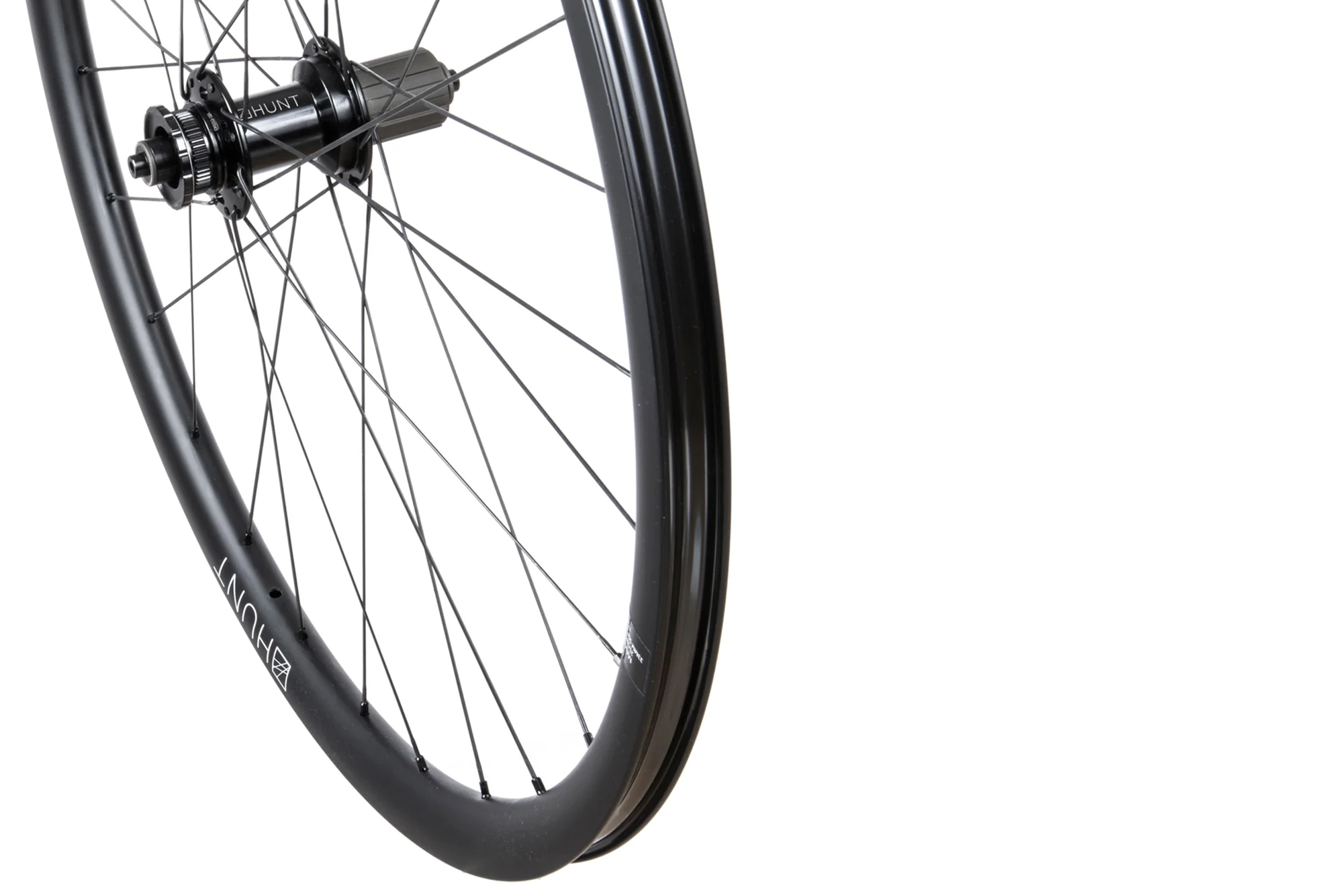 HUNT 30 Carbon Dynamo Disc Wheelset - Image 3