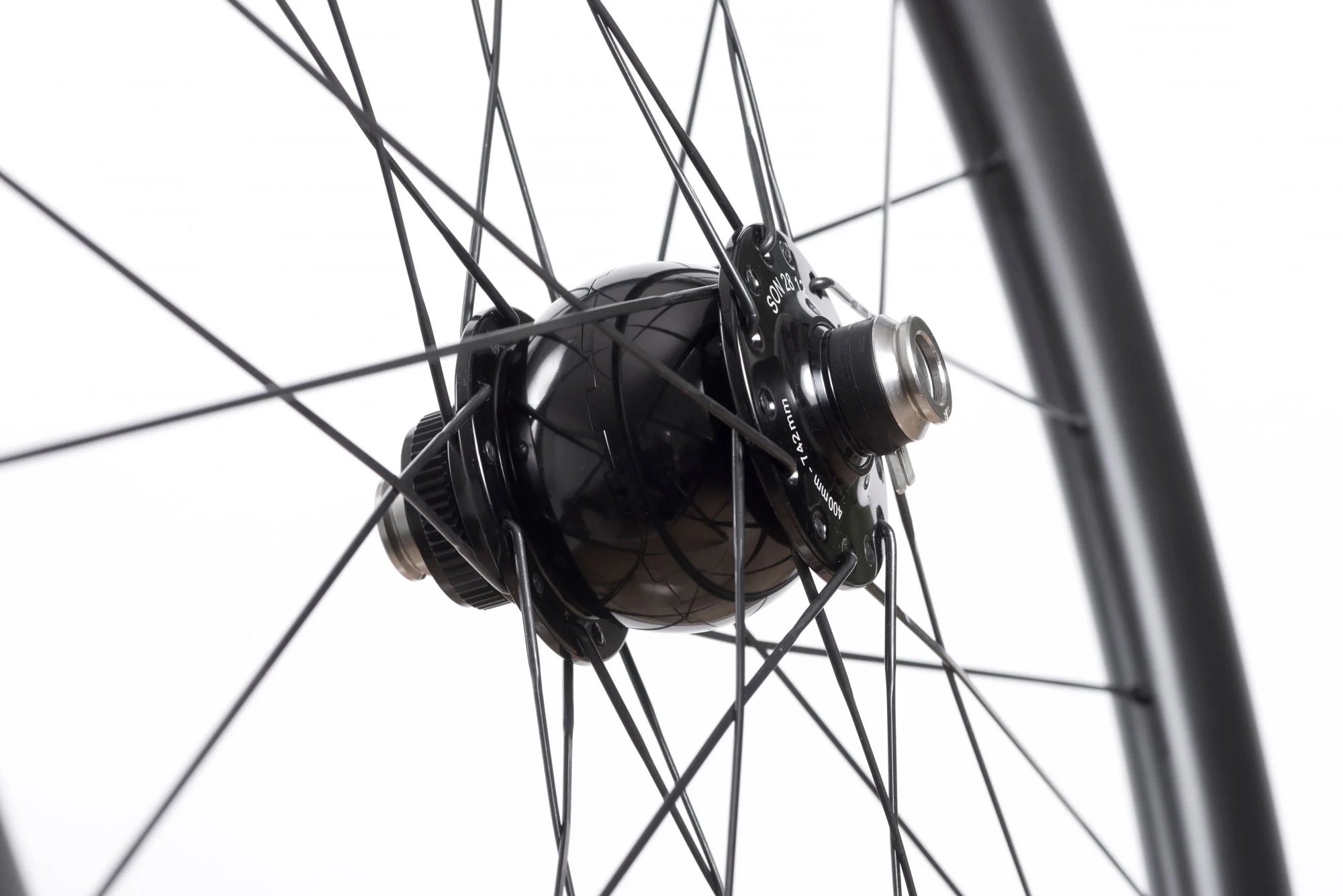 HUNT 40 Carbon Gravel Dynamo Wheelset | IC400 - Image 4