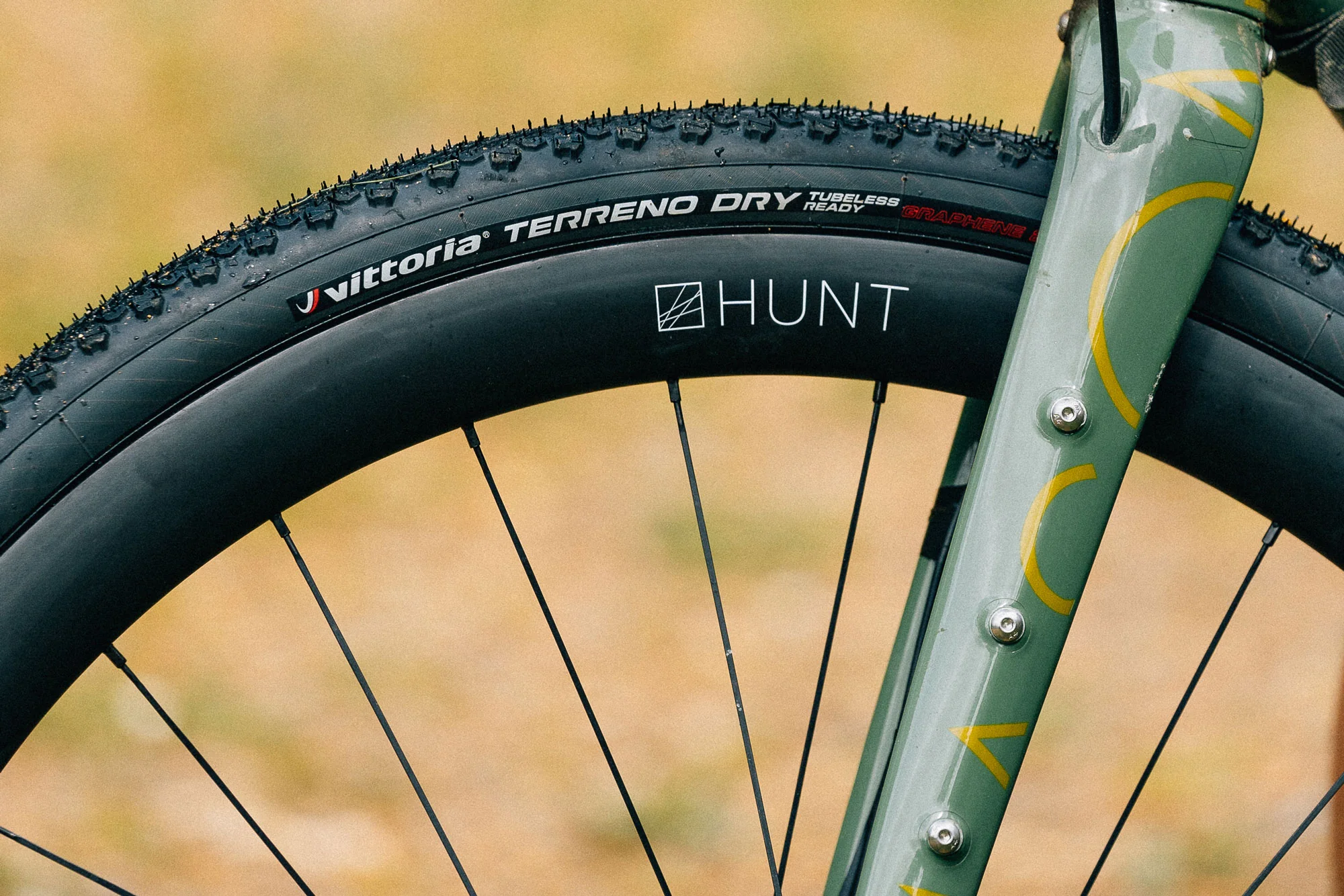 HUNT 40 Carbon Gravel Dynamo Wheelset | IC400 - Image 8
