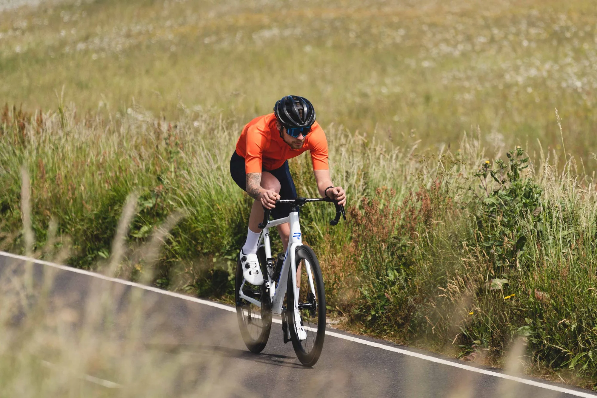 HUNT 44 Aerodynamicist Carbon Disc Single Wheel - Image 8