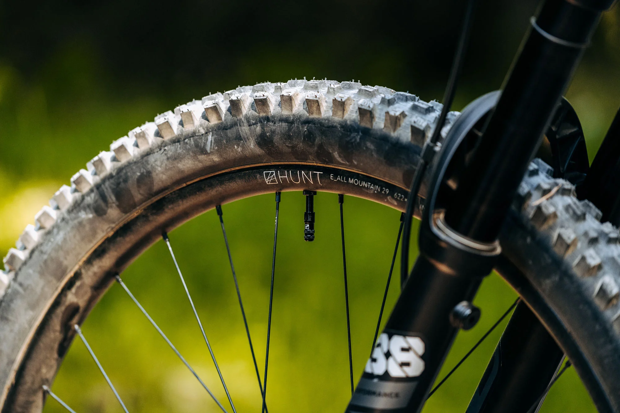 HUNT E_All Mountain Mullet Wheelset - Image 8