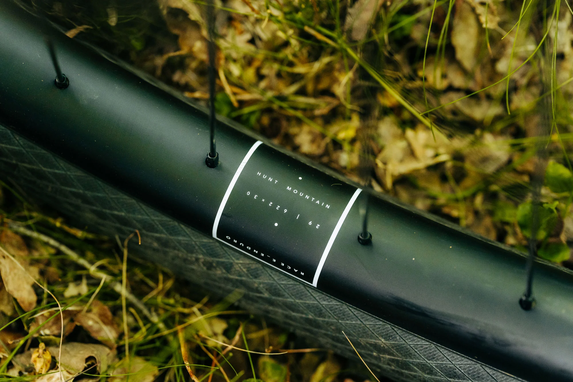 HUNT Proven Carbon Race E_Enduro 27.5 Wheelset | Previous Model IC279 - Image 9