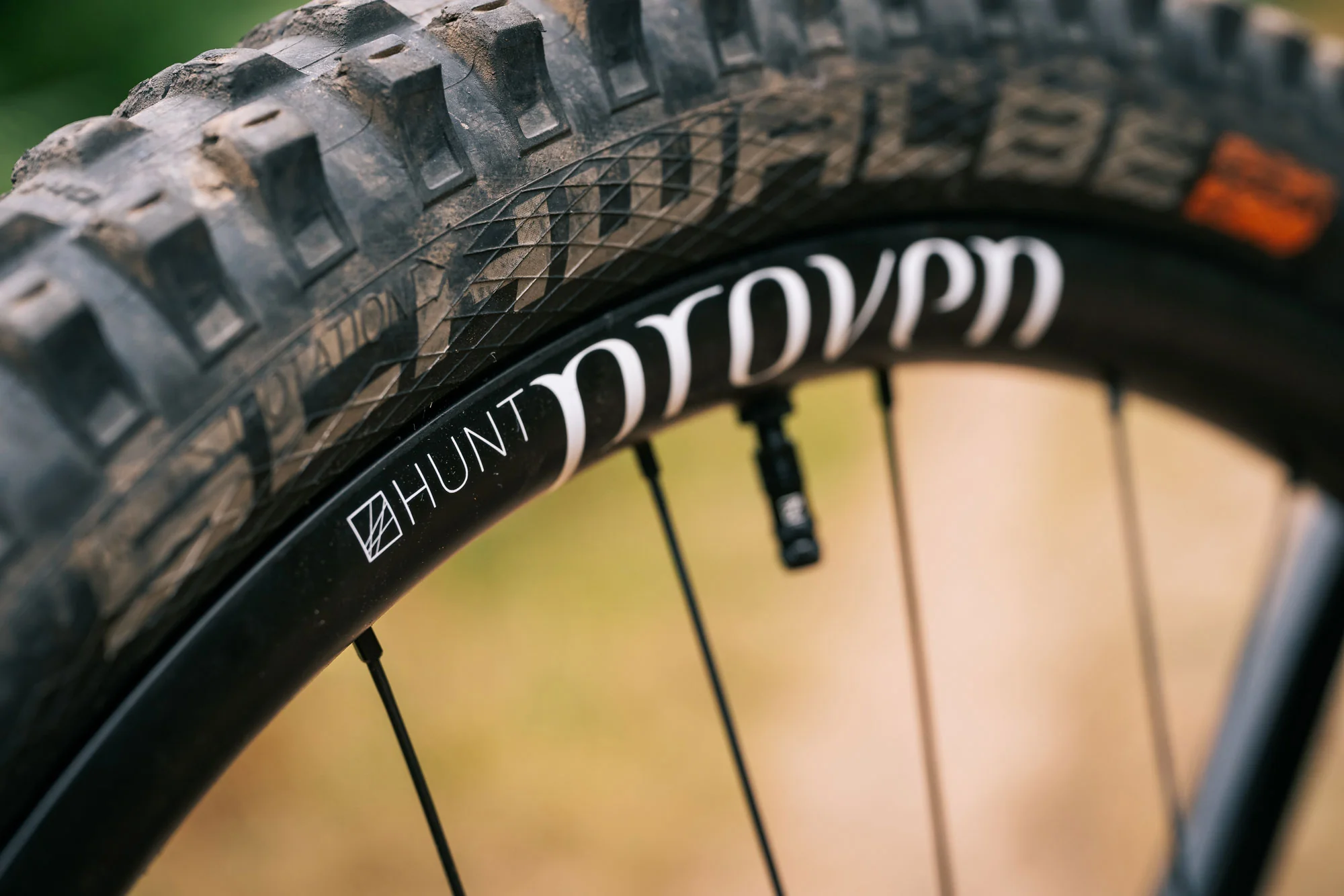 HUNT Proven Carbon Race Enduro MTB 29 Single Wheel - Image 5