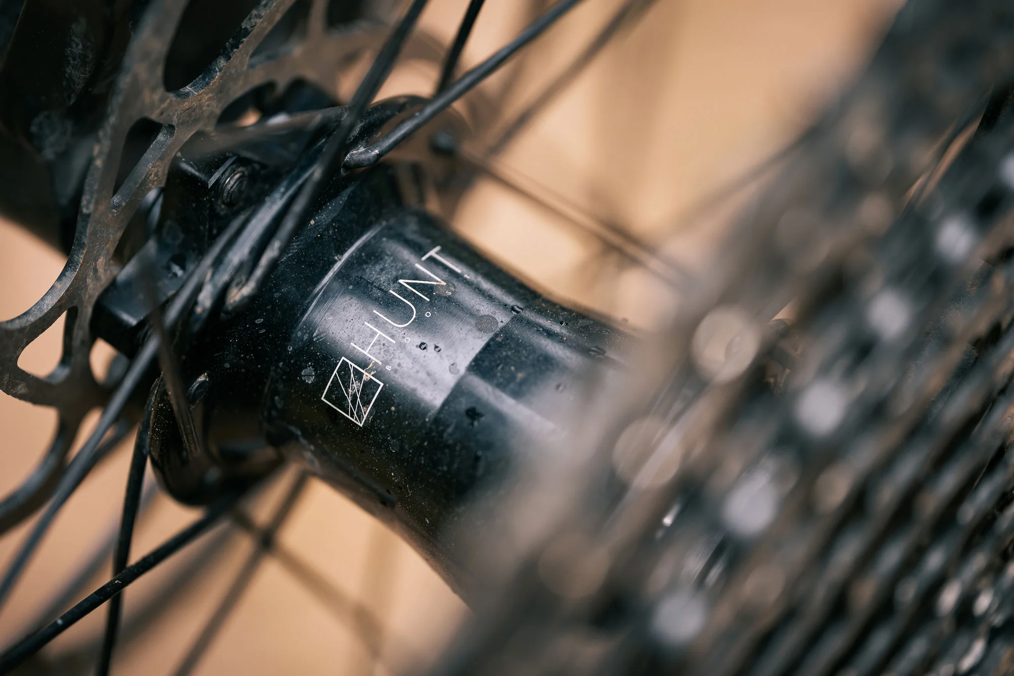 HUNT Proven Carbon Race Enduro MTB 29 Single Wheel - Image 6