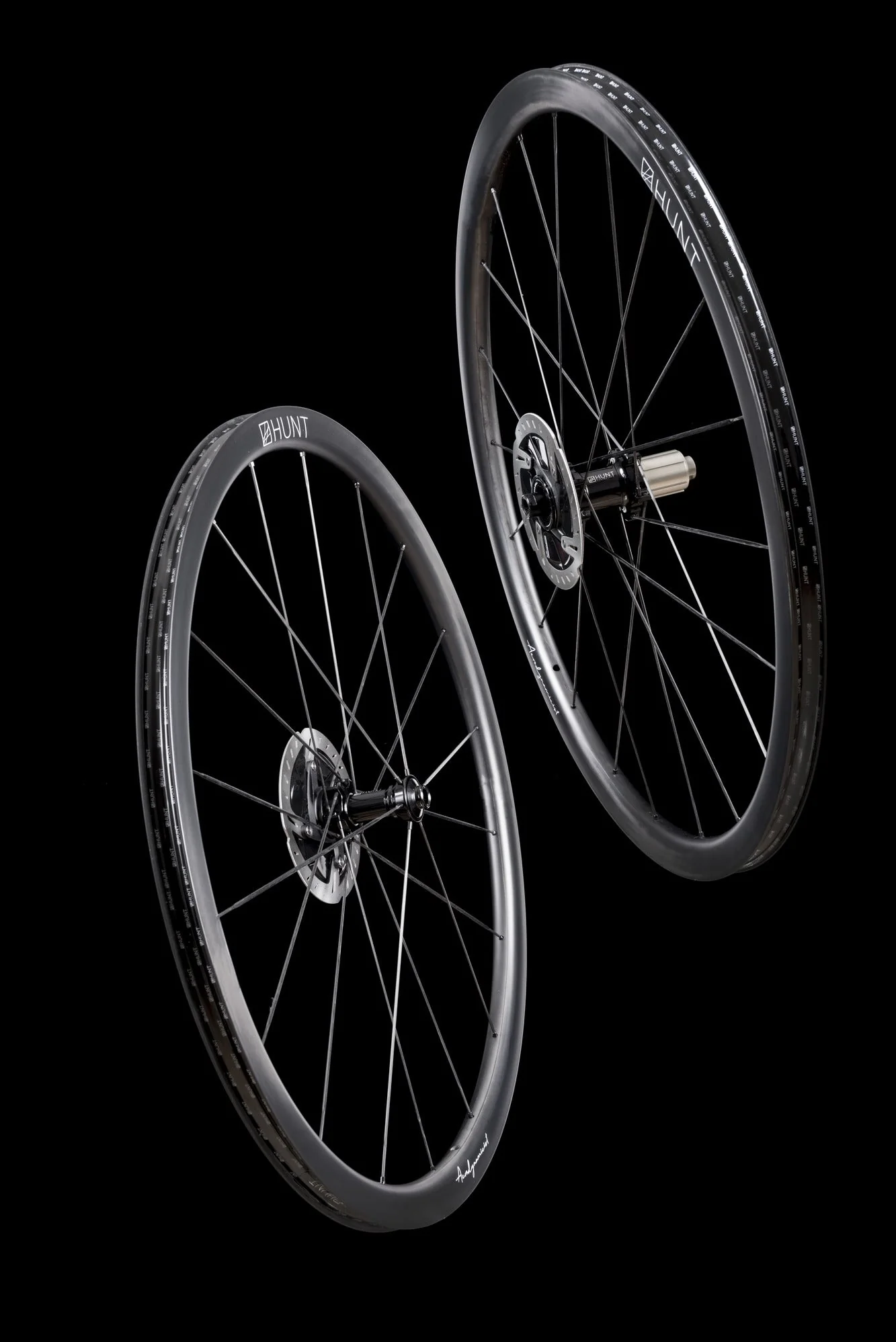 RE:NEW HUNT 32 Aerodynamicist UD Carbon Spoke Disc Wheelset - Image 13