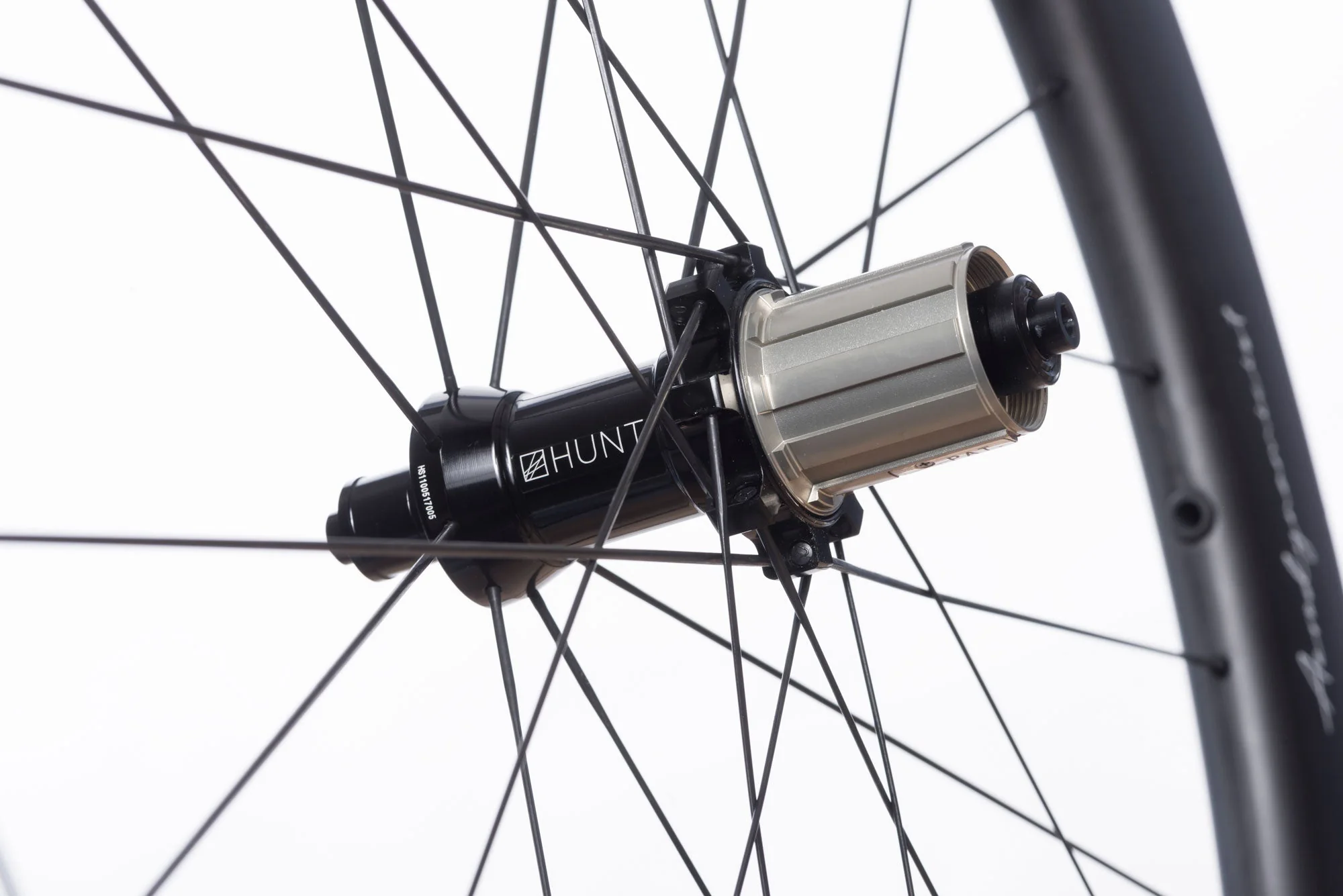 RE:NEW HUNT 62 Carbon Aerodynamicist Wheelset - Image 7