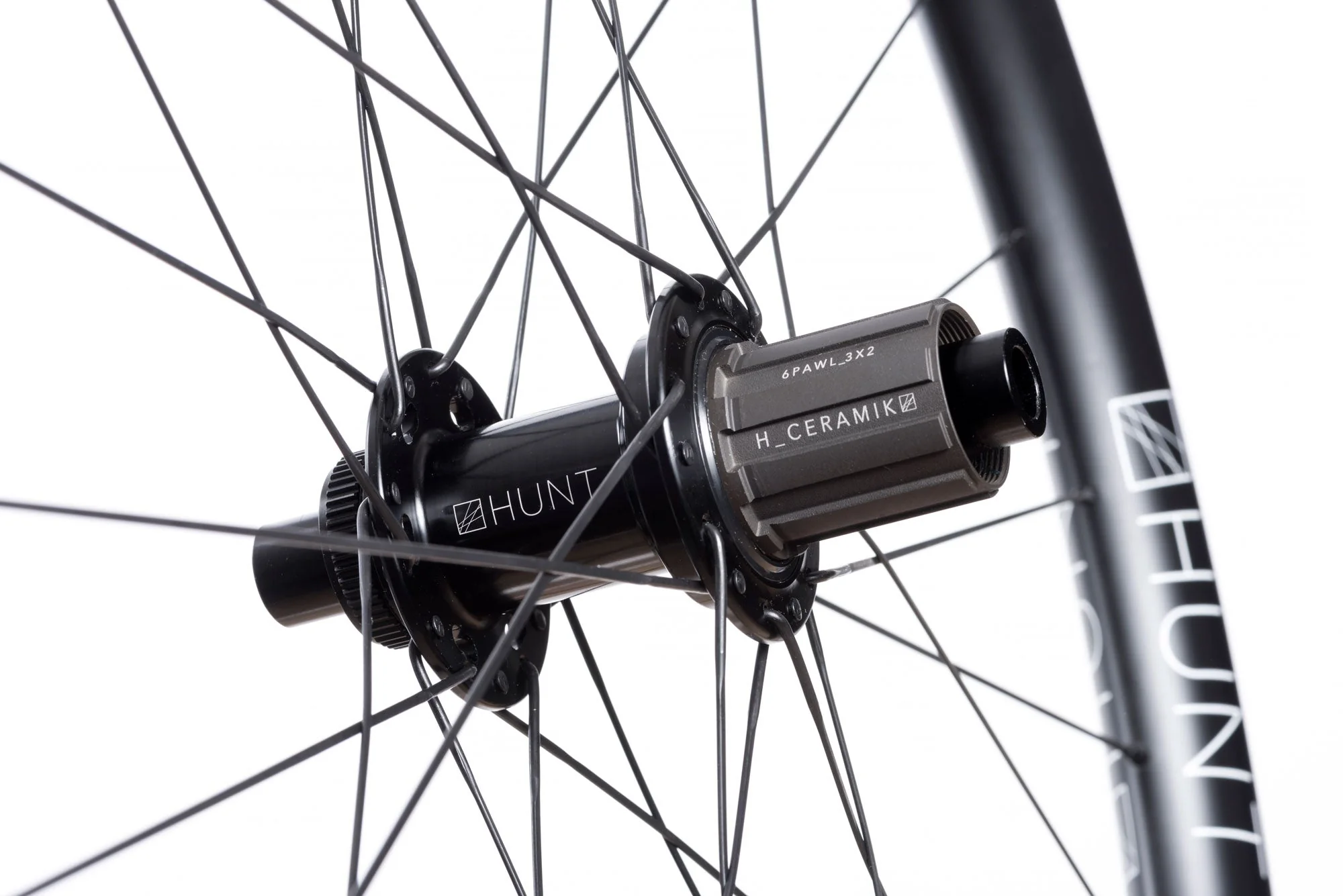 RE:NEW HUNT 650B Adventure Carbon Disc Wheelset - Image 7