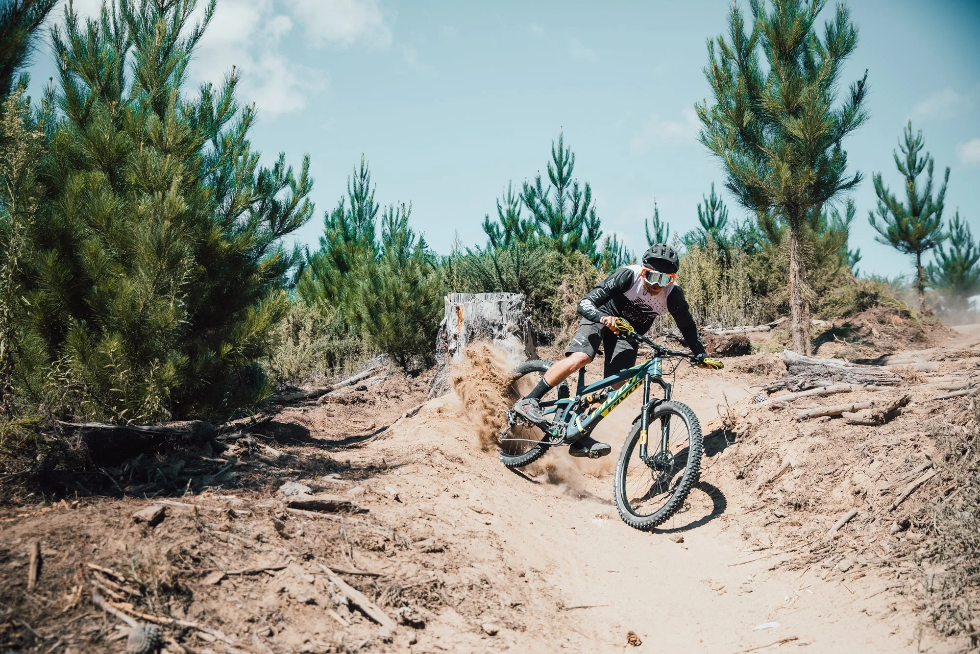 RE:NEW HUNT All-Mountain Carbon H_Impact 27.5 Wheelset - Image 13