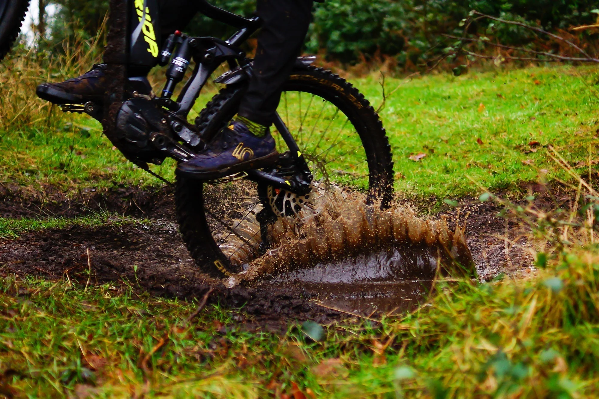RE:NEW HUNT E_Enduro Wide E-MTB Mullet Wheelset - Image 14